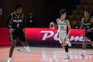 逆天數(shù)據(jù)！韓國(guó)U16核心后衛(wèi)樸泰俊單場(chǎng)狂攬17搶斷+24分5板8助！