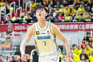 加油！隊記：我認(rèn)為曾凡博是籃網(wǎng)最后一個雙向合同名額的頭號人選