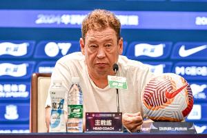 東體：路易斯受傷后申花或變陣為4321，誰(shuí)與阿蘇埃搭檔是難題