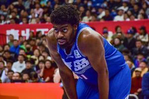 青島隊(duì)記：達(dá)卡里能在NBL賽場(chǎng)大殺四方證明能力 期待他重返CBA