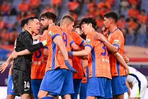 望岳：泰山僅22名隊(duì)員參加賽前訓(xùn)練，澤卡和克雷桑很難出戰(zhàn)申花