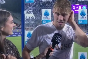 霍伊倫：孔蒂很直接我很喜歡，這就是我追求的方式，我有很多要學(xué)