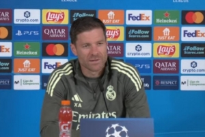 阿隆索：姆巴佩是球隊領(lǐng)袖之一 維尼修斯狀態(tài)很好明天可以首發(fā)