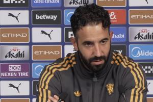 自信！阿莫林：戰(zhàn)術(shù)沒有問題 踢阿森納時讓B費踢雙中場也踢得不錯