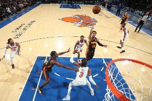 深入基層！特雷-楊：我在紐約溜達(dá)時(shí)得到了很多喜愛