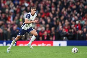 范德文談犯規(guī)染黃：我覺(jué)得我是去爭(zhēng)奪球權(quán)，所以那不是紅牌