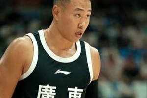 賀希寧曬比賽視頻：變深的不僅只有膚色 還有場上努力的態(tài)度??