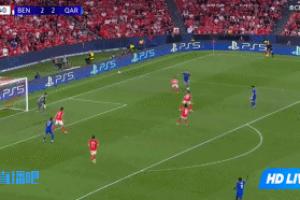 讓二追三，卡拉巴赫86分鐘反超比分，3-2領(lǐng)先本菲卡