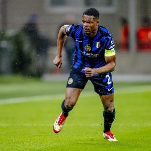 鄧弗里斯：取得歐冠開門紅很重要，對(duì)手只有一次傳中制造了威脅