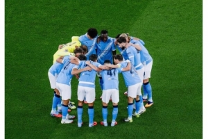 2-0戰(zhàn)勝那不勒斯，多納魯馬社媒曬圖慶祝：歐洲之夜