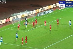 比賽第27分鐘，段劉愚任意球直接打進(jìn)球門，西海岸1-0領(lǐng)先梅州