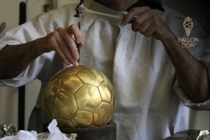 還剩兩天花落誰家??金球獎官方曬海報預(yù)熱頒獎儀式