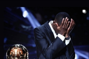 杜埃祝賀登貝萊奪得金球獎：我的兄弟，你配得上