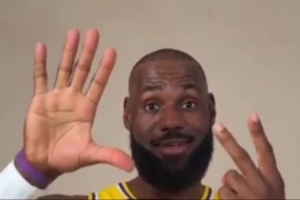 NBA版手勢(shì)舞！詹庫杜領(lǐng)銜眾將用手勢(shì)比出自己是第幾個(gè)賽季