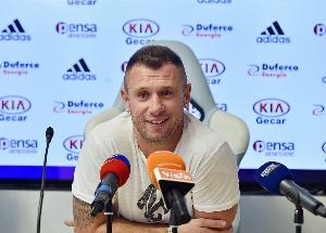 卡薩諾：我跟阿萊格里沒矛盾，他有時會說是我?guī)退A得了意甲冠軍