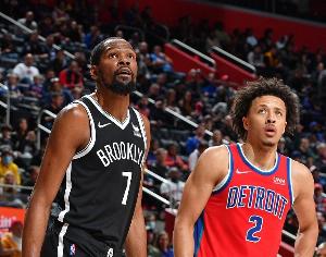 歡迎來到NBA時刻？康寧漢姆：杜蘭特大喊我們兩個人去防他