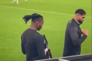 都體：萊奧的表現(xiàn)惹惱阿萊格里，米蘭可能錯誤評估了他的恢復(fù)情況