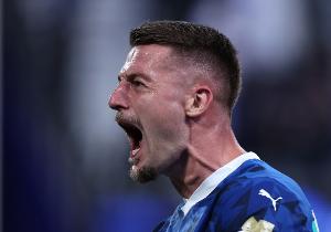 意媒：米林科維奇和新月的合同明夏到期，尤文等隊都想引入他