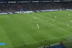 這防守...巴黎再丟一球，潘尼切利梅開二度，斯特拉斯堡3-1領(lǐng)先