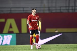 吉林體育：亞泰后衛(wèi)羅西奇大腿拉傷下場(chǎng)，很可能影響接下來(lái)的比賽