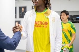 每體：巴黎計劃簽下一名中衛(wèi)與帕喬競爭，他們正在關注小將塔蒂