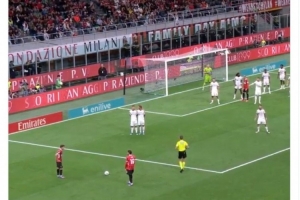 特奧曬效力米蘭期間助攻莫拉塔視頻，祝賀前隊友33歲生日快樂