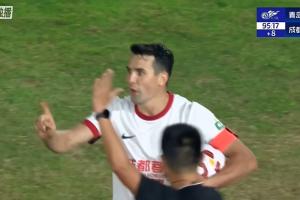 蓉城絕平無效！周定洋第96分鐘破門，越位在先進(jìn)球無效