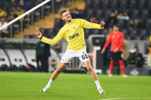 德天空記者：德甲多隊(duì)有意費(fèi)內(nèi)巴切中場(chǎng)希曼斯基，可能冬窗交易