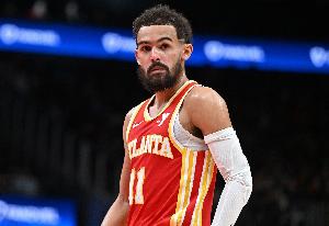 雖鐵但串聯(lián)在線！特雷-楊半場11中2僅得到8分1板 另有8助攻0失誤