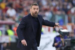 斯基拉：德羅西愿與熱那亞簽署短期執(zhí)教合同，正等待俱樂部的決定