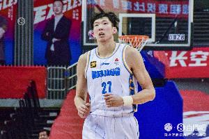 周琦替補(bǔ)！四川全運(yùn)男籃首戰(zhàn)對(duì)陣湖北 胡金秋&孫銘徽領(lǐng)銜首發(fā)