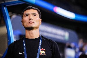 邵佳一執(zhí)教西海岸為首次帶一線隊，現29輪9勝10平10負目前中超第9