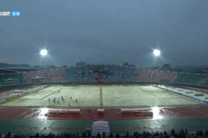 冰天雪地！延邊龍鼎主場積雪嚴重，草坪都被染成了白色