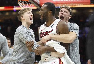 鍵盤(pán)俠|維金斯拒絕加班！貝恩拯救班凱羅！文班：地球人 你們完了