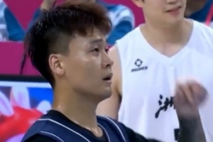 穩(wěn)如磐石！趙睿6投4中&5罰4中 拿到13分4籃板5助攻助隊奪金