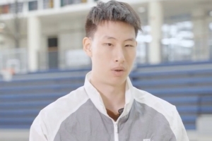 為什么能拿如此多offer？郇斯楠：可能是身體天賦 和對(duì)籃球的熱愛