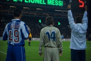 傳奇開啟！22年前的今天，梅西上演巴薩一線隊(duì)首秀