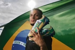 安東尼長(zhǎng)篇專訪??偶像是梅西丨感謝曼聯(lián)丨拒絕拜仁丨渴望世界杯