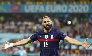 羅滕支持本澤馬和格列茲曼重返法國(guó)國(guó)家隊(duì)，但另外兩位名宿反對(duì)