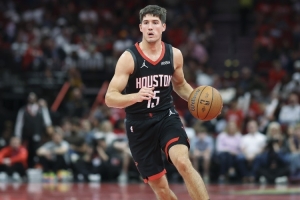 馬健：謝潑德目前的投射威脅絕對(duì)是庫(kù)里級(jí)別 他球商比阿門高很多