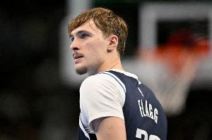 急需調(diào)整！弗拉格上半場一直打鐵 5投1中僅得2分2板1助1斷