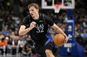 手感一般！弗拉格14投5中&三分4中0 拿到12分7籃板3助攻2搶斷