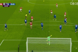 差一點！B費大力遠射，被皮克福德飛撲擋出