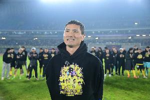 西海岸拆隊(duì)？邵佳一執(zhí)教國(guó)足、徐彬留洋、李昊與申花談判