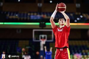 下半場遭棄用！曾凡博出場5分46秒2投0中&罰球2中0 所有數(shù)據(jù)掛零