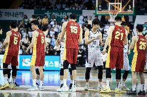 馬健：別再把自己當(dāng)成亞洲籃球強(qiáng)者自居 強(qiáng)者需通過(guò)勝利贏取尊重