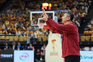 中國(guó)隊(duì)連??！媒體人：也別老說(shuō)集訓(xùn)時(shí)間長(zhǎng) 集訓(xùn)時(shí)間短可能真不行