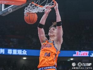 高效表現(xiàn)！王哲林僅15分鐘8中7高效拿下17分7板 正負(fù)值+27