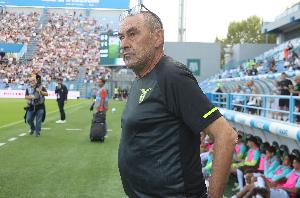 薩里：建議把視頻回放設(shè)施移到教練席對面的另一側(cè)，避免雙方爭執(zhí)