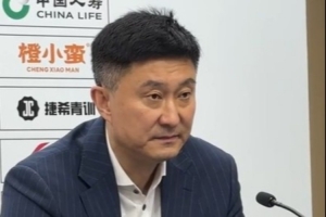 杜鋒：薩姆納要適應(yīng)隊伍 對廣東隊的各方面都需要一個了解的過程